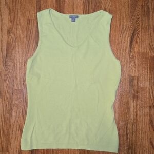 Sleeveless V-neck minty green tank top